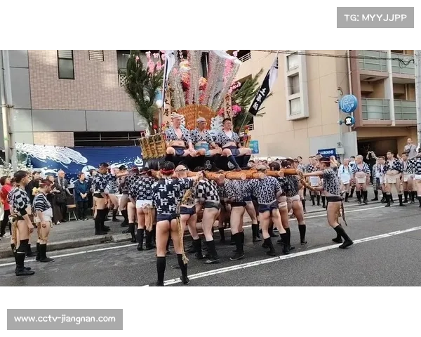 福冈世锦赛展出祭祀山笠，民族特色成选手打卡热点